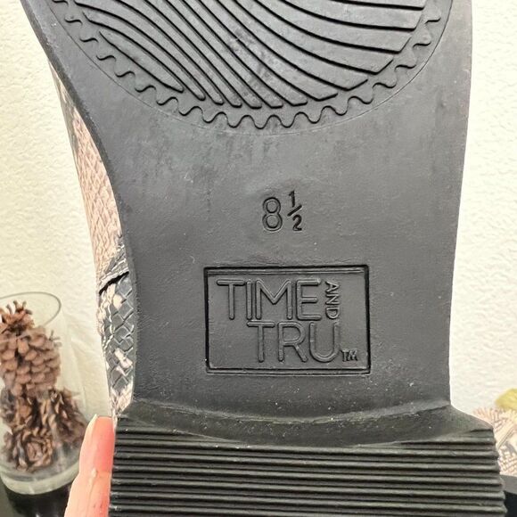 *NWOT* Time & Tru Snake Print Ankle Booties Size 8.5 - Picture 7 of 7